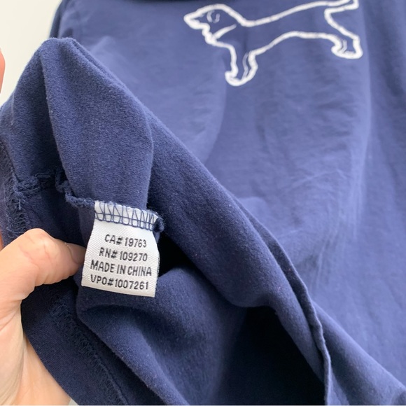 The Black Dog (Classic Collection) Hooded Pullover Sweater Kids Large - Picture 2 of 5